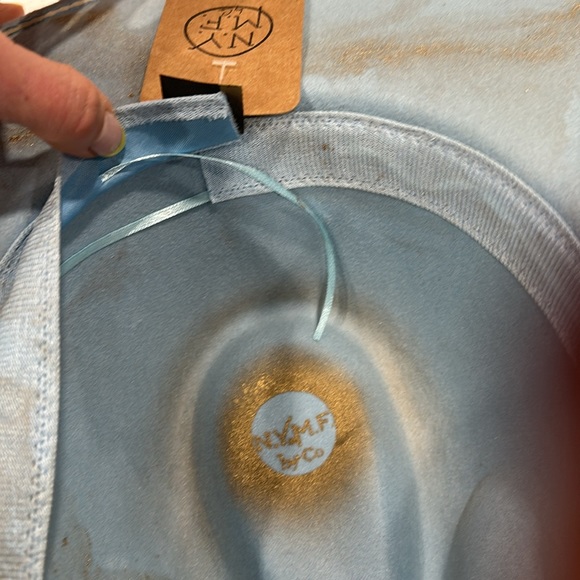 Handmade gold painted felt rancher style hats - Picture 8 of 8